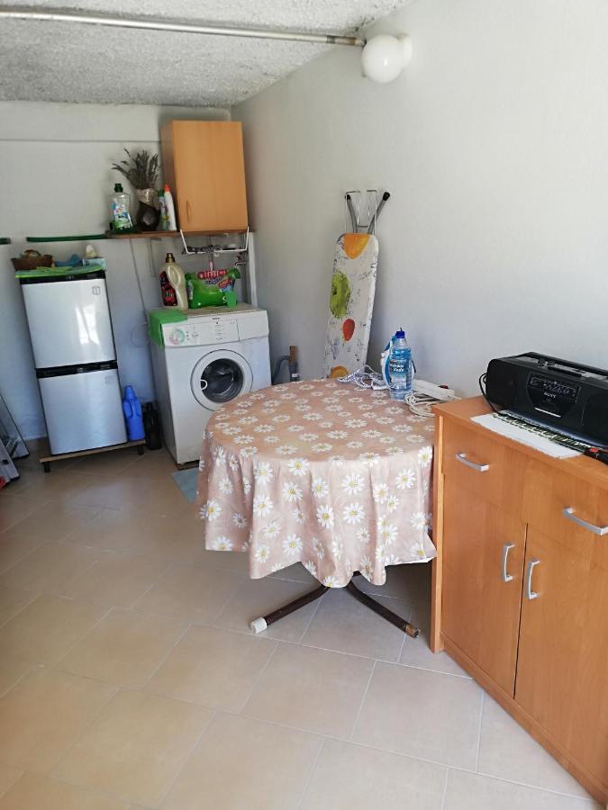 Emil Appartement Jasenice  Buitenkant foto